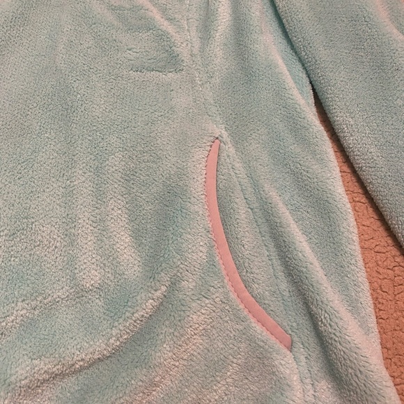 Turquoise Fleece Pullover - Picture 4 of 5